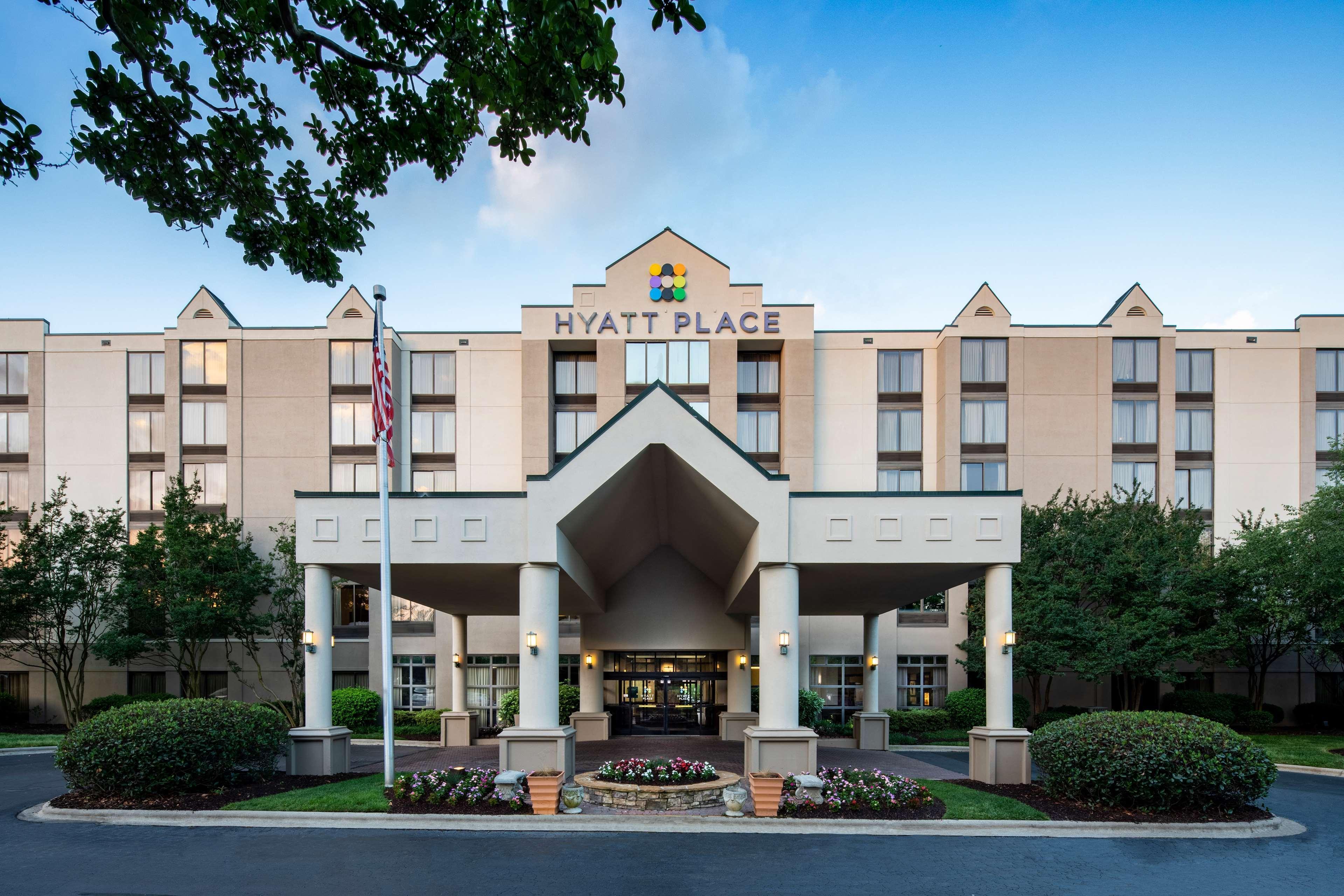 Hyatt Place Dallas Park Central Exterior photo