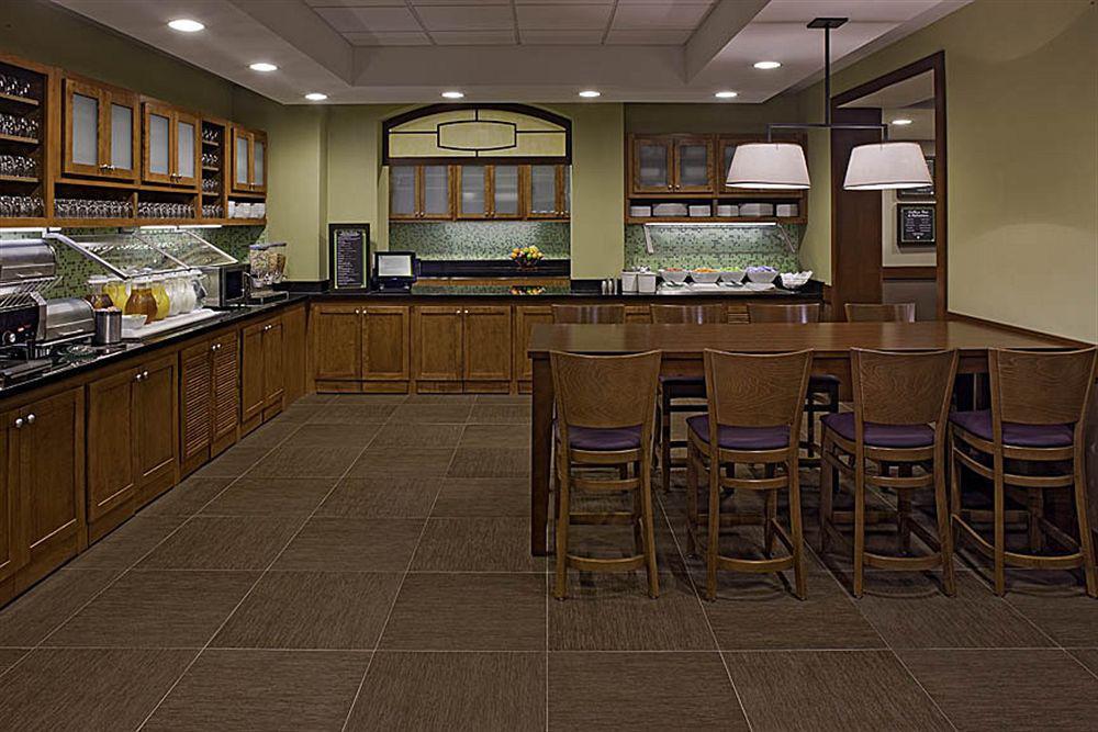 Hyatt Place Dallas Park Central Restaurant photo